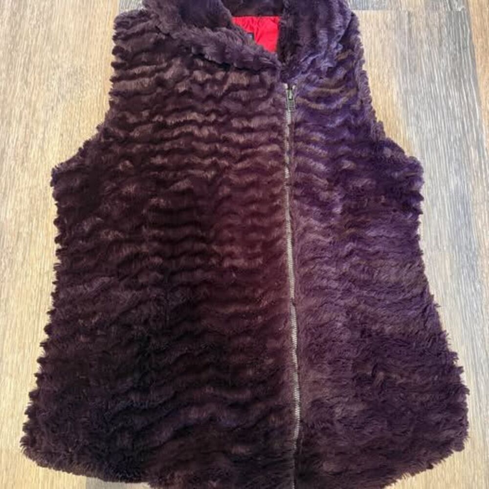 Patagonia medium Purple Faux Fur Asymmetrical Zip Vest